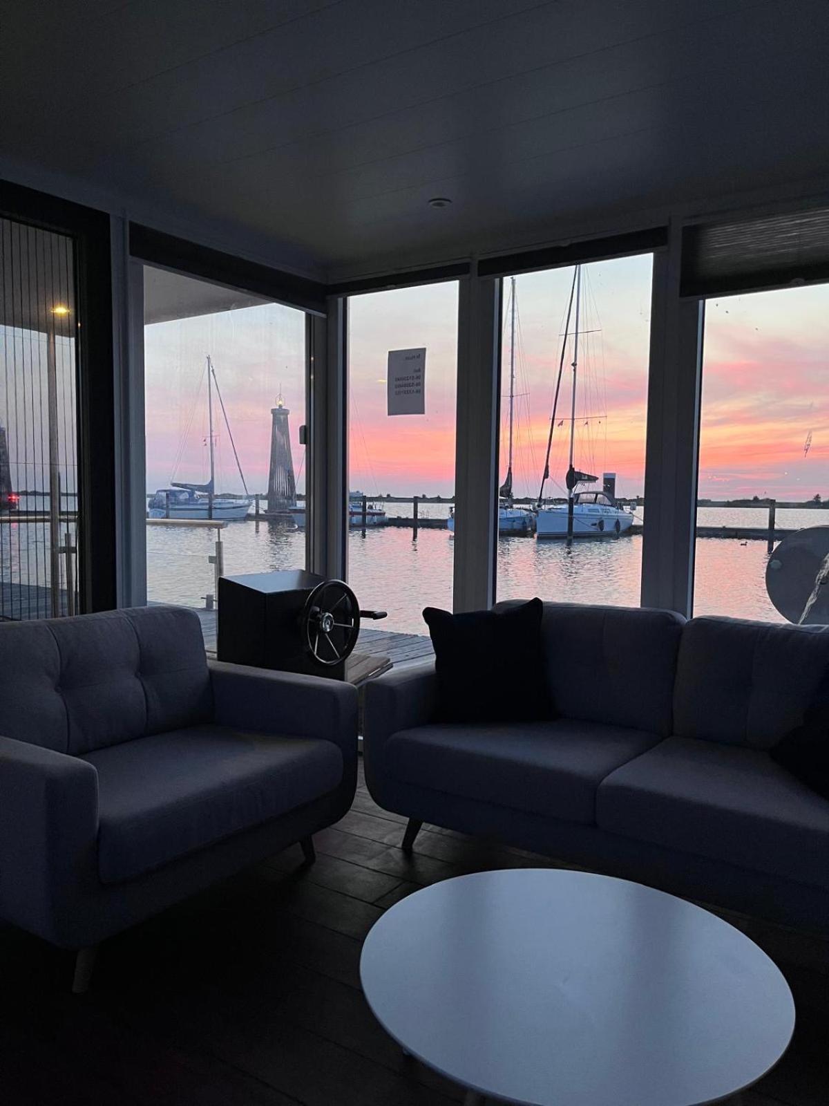 Oktopus-lofts - Houseboat