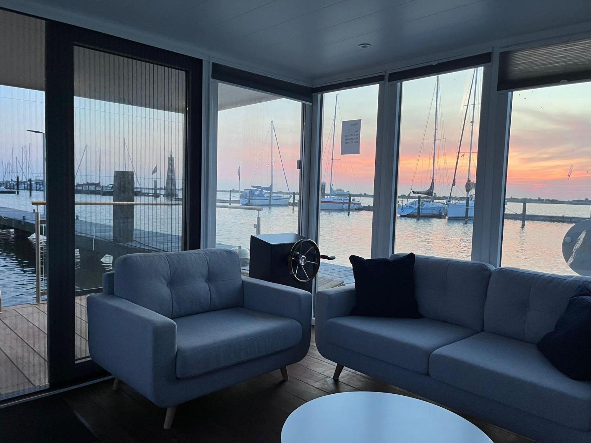 Oktopus-lofts - Houseboat Botel